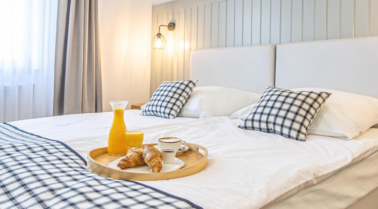 Sajmino Family House Hotel Ostroda Ngoại thất bức ảnh