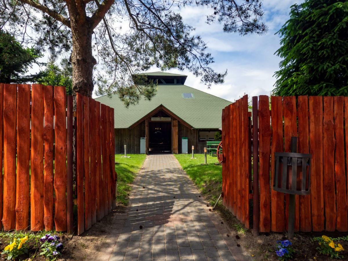 Sajmino Family House Hotel Ostroda Ngoại thất bức ảnh